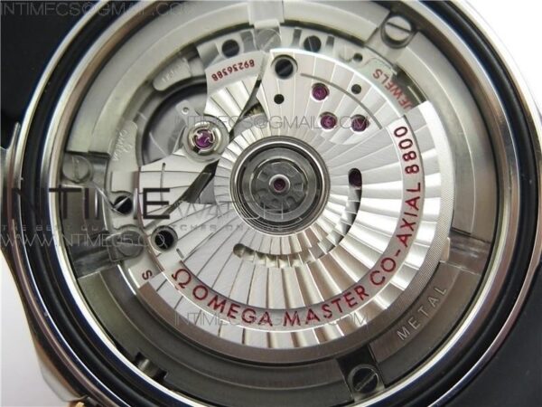 SEAMASTER DIVER 300M SS/YG - Image 16
