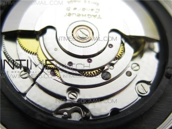 AQUARACER CALIBRE 43MM BLACK - Image 14