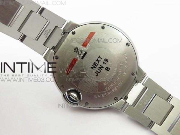 Ballon Bleu 33mm SS AF White Textured Dial on SS Bracelet - Image 22