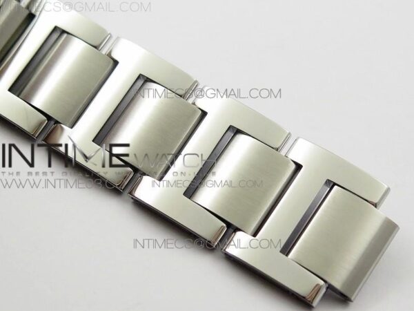 Ballon Bleu 42mm SS AF  Black Texture Dial on SS Bracelet - Image 10