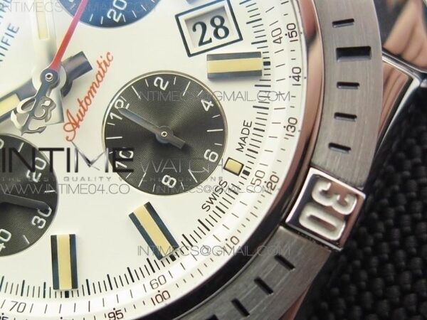 CHRONOMAT 44 AIRBORNE 30TH ANNIVERSARY GF - Image 5