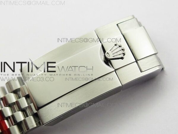 GMT-MASTER II Pepsi 126710 ARF - Image 11