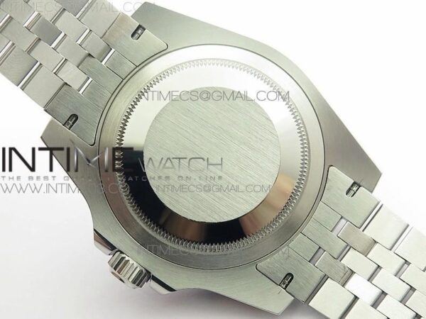 GMT-MASTER II Pepsi 126710 ARF - Image 12