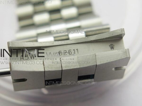 GMT-MASTER II Pepsi 126710 ARF - Image 10