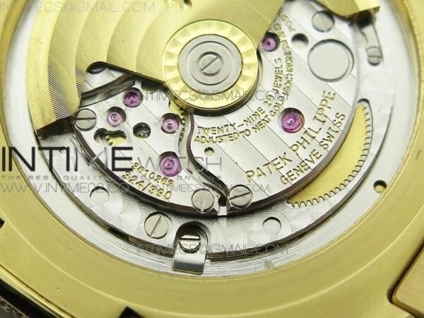 NAUTILUS JUMBO 5711 FULL PAVED DIAMONDS - Image 12