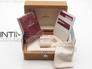 Om. Box Set