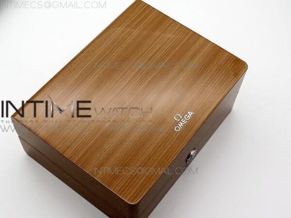 Om. Box Set - Image 4