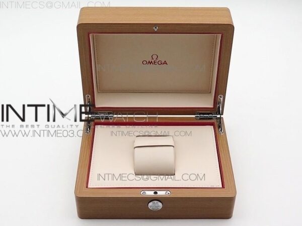 Om. Box Set - Image 6