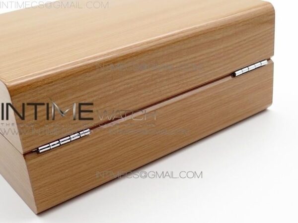 Om. Box Set - Image 9