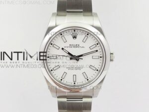 OYSTER PERPETUAL 39MM 114300 B