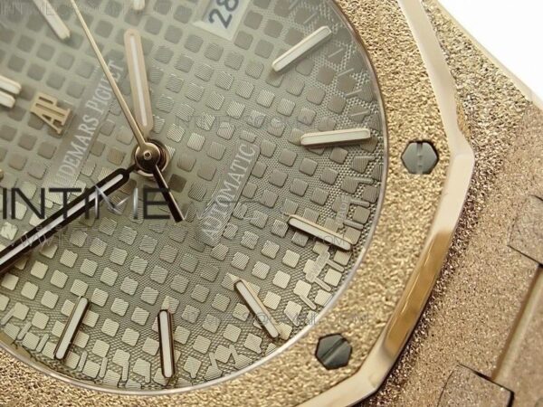 ROYAL OAK 37MM 15450 SATIN - Image 11