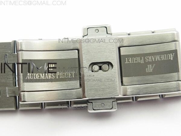 Royal Oak SS CY - Image 10