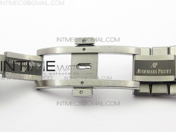 Royal Oak SS CY - Image 9