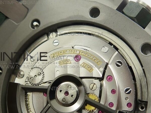 ROYAL OAK OFFSHORE 2018 SIHH ‘COMBAT’ 44MM - Image 20