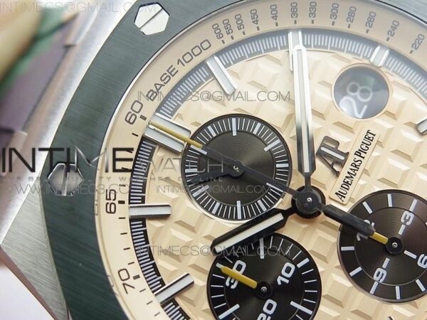 ROYAL OAK OFFSHORE 2018 SIHH ‘COMBAT’ 44MM - Image 3