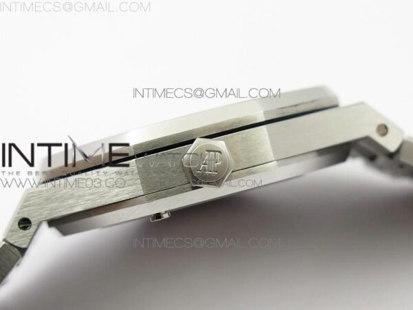 ROYAL OAK TOURBILLON EXTRA-THIN - Image 7