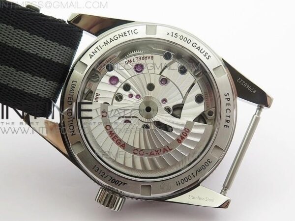 SEAMASTER 300 007 SPECTRE - Image 11