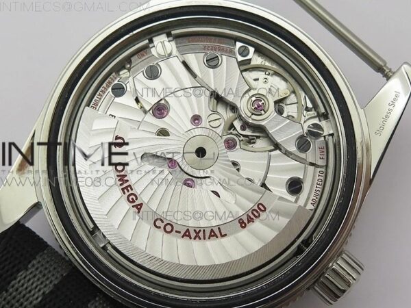 SEAMASTER 300 007 SPECTRE - Image 13