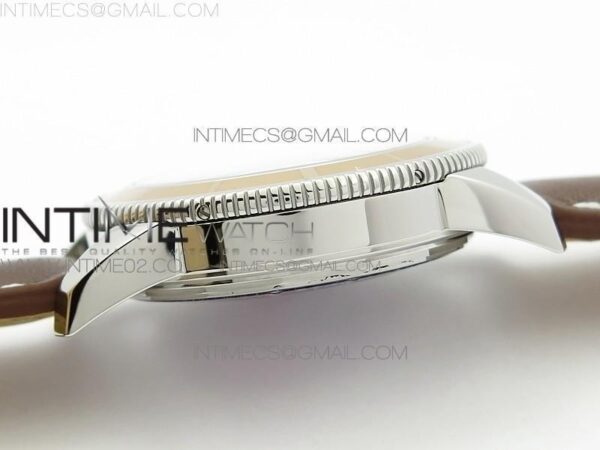 SUPEROCEAN 42MM A17321 SS - Image 9