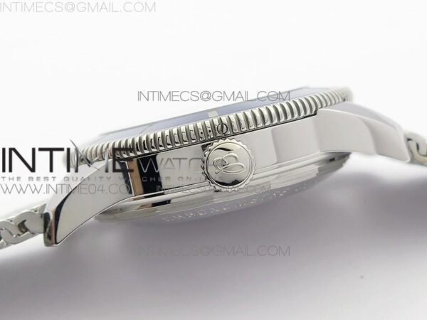 SUPEROCEAN 42MM AB2010 SS - Image 9