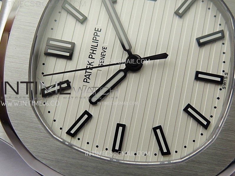 Nautilus 5711/1A-011 PPF 1:1 Best Edition White Textured Dial on SS Bracelet Super Clone 26-330 V5 - Image 5