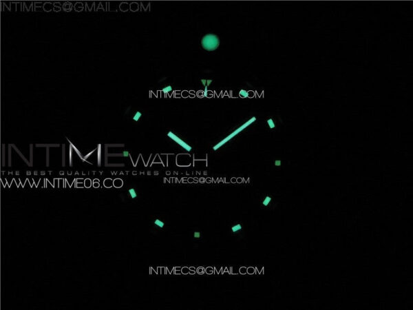 CHRONOMAT 44MM BLACKSTEEL V9F 1:1 SPECIAL EDITION BLACK DIAL ON BLACK RUBBER STRAP - Image 25