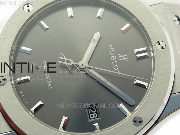 Classic Fusion 42mm SS WWF 1:1 Best Edition Gray Dial On Gray Gummy Strap Asian HB1112 - Image 4