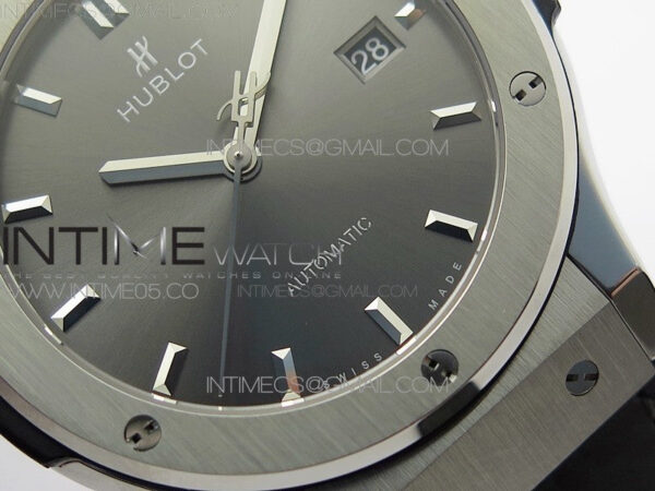 Classic Fusion 42mm SS WWF 1:1 Best Edition Gray Dial On Gray Gummy Strap Asian HB1112 - Image 5