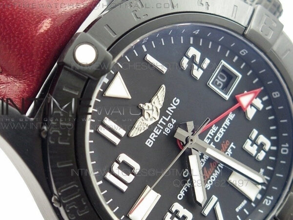 Avenger GMT DLC Black Numeral Marker Textured Dial on Leather strap A2836 - Image 4