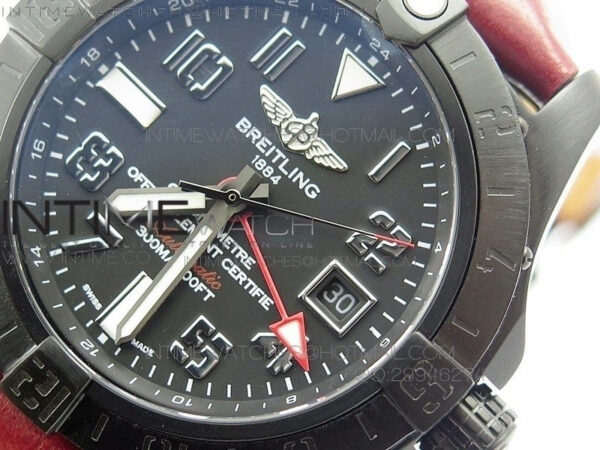 Avenger GMT DLC Black Numeral Marker Textured Dial on Leather strap A2836 - Image 5