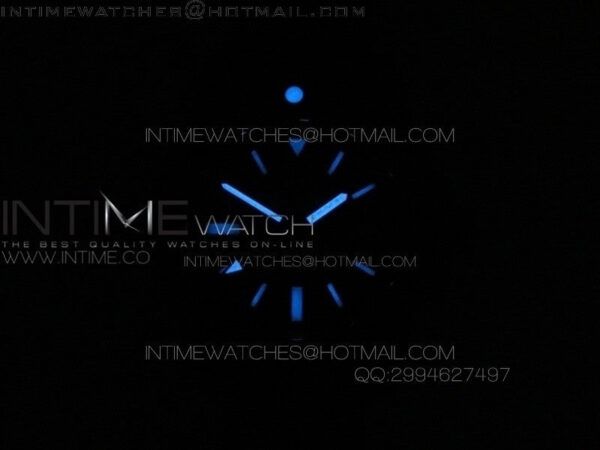 Avenger GMT DLC Black Stick Marker Textured Dial Red Inner Bezel on Leather strap A2836 - Image 6