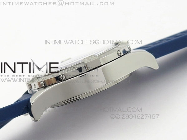 Avenger GMT SS Blue Sticks Marker Dial on Rubber strap A2836 - Image 8
