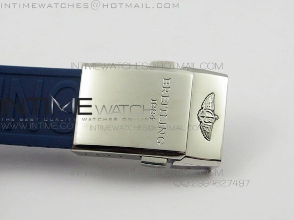 Avenger GMT SS Blue Sticks Marker Dial on Rubber strap A2836 - Image 9