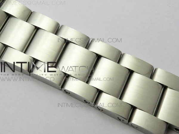 Avenger Chronograph 43mm SS B12F Best Edition White Dial on SS Bracelet A7750 - Image 13