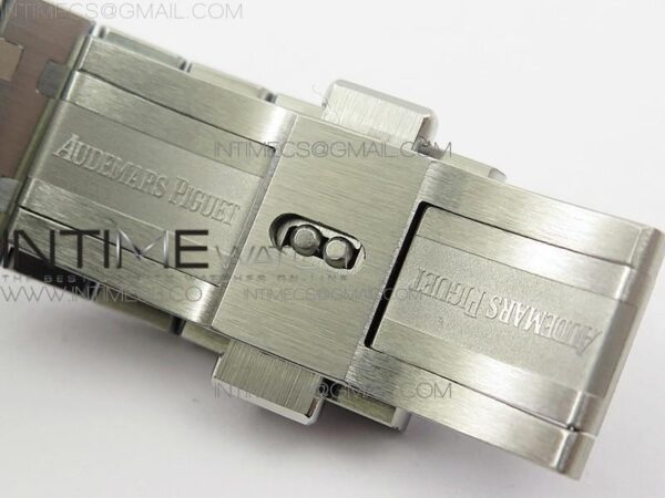 Royal Oak 41mm 15400 SS V5 - Image 10