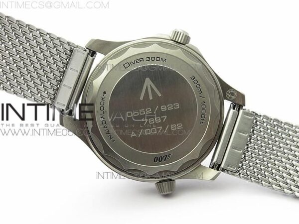 SEAMSTER 300 "NO TIME TO DIE" TITANIUM V2 LIMITED EDITION - Image 5