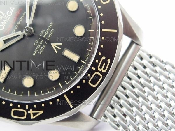 SEAMSTER 300 "NO TIME TO DIE" TITANIUM V2 LIMITED EDITION - Image 12