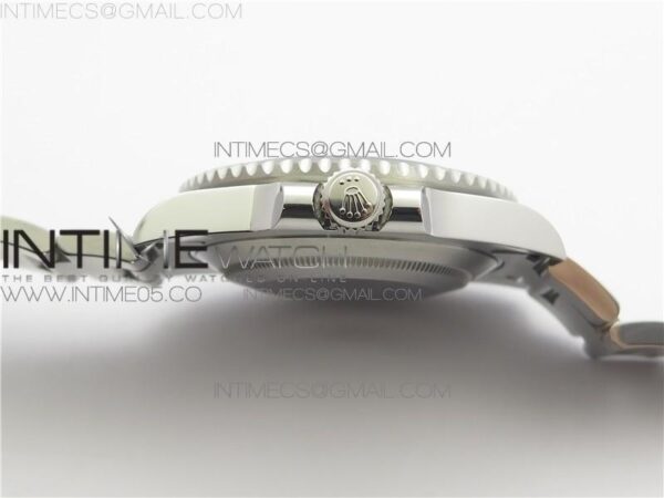 SUBMARINER 116610 LV GREEN CERAMIC ZZF - Image 13