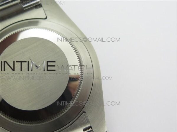SUBMARINER 116610 LV GREEN CERAMIC ZZF - Image 18