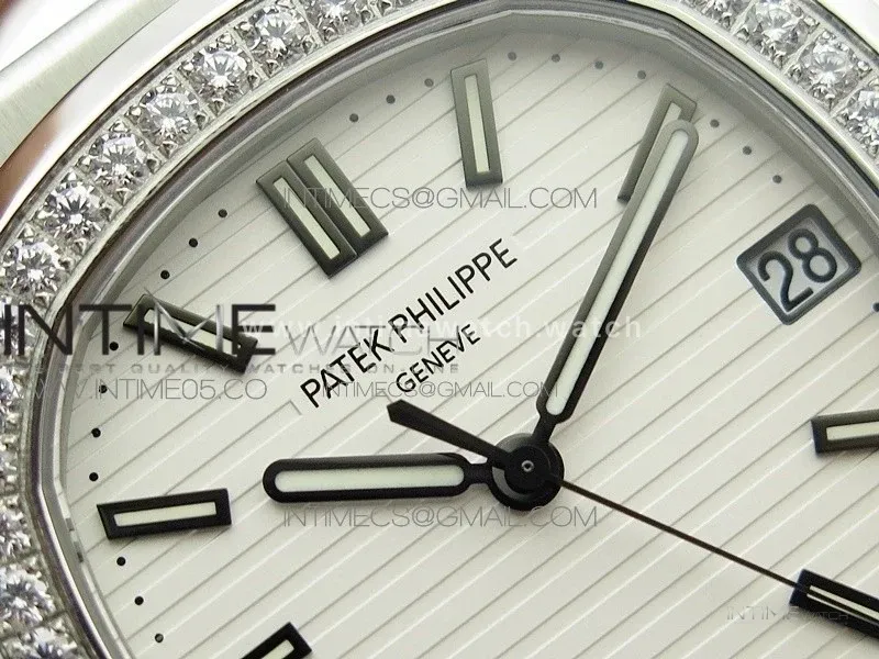 Nautilus Jumbo 5713 Super Replication PPF 1:1 Best Edition White Textured Dial on SS Bracelet PPF324