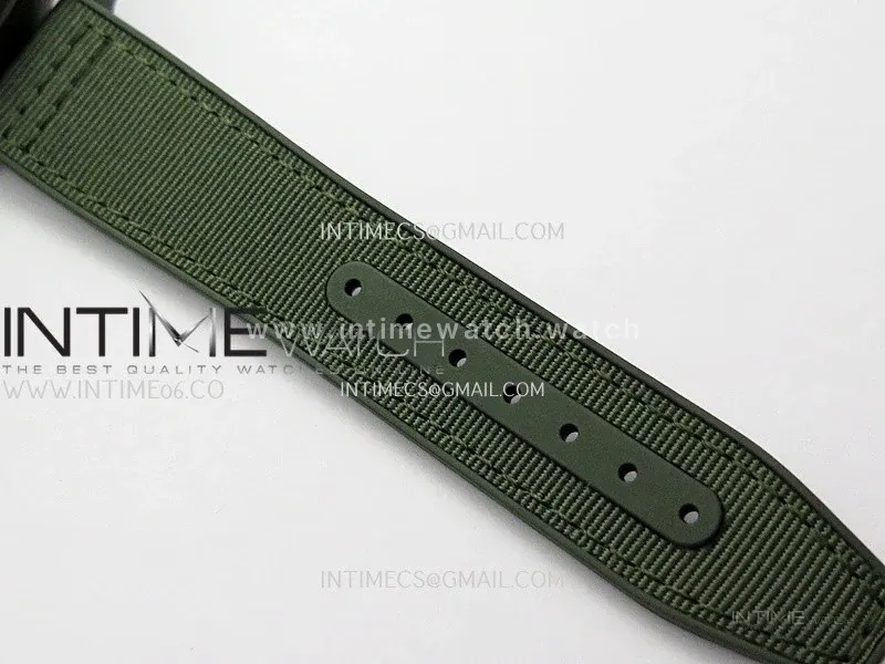 Big Pilot’s Watch 43 IW329802 Top Gun Edition Woodland on Camo Strap